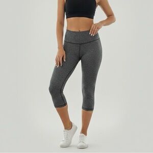 NEW Victoria's Secret VSX Knockout Capri Leggings Heather Gray XS Yoga Gym Sport